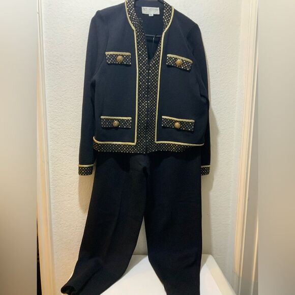 St. John’s Marie Gray, cropped black zipper jacket gold detail & matching pants - Picture 2 of 14